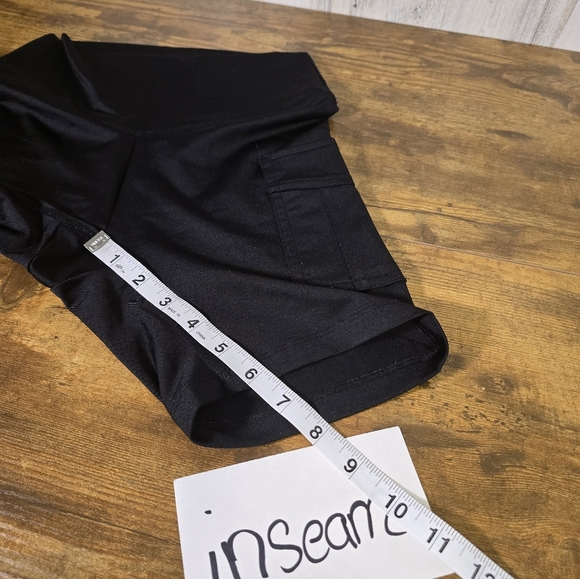 Pink VS active black shorts with pockets women's size XS - Picture 8 of 9